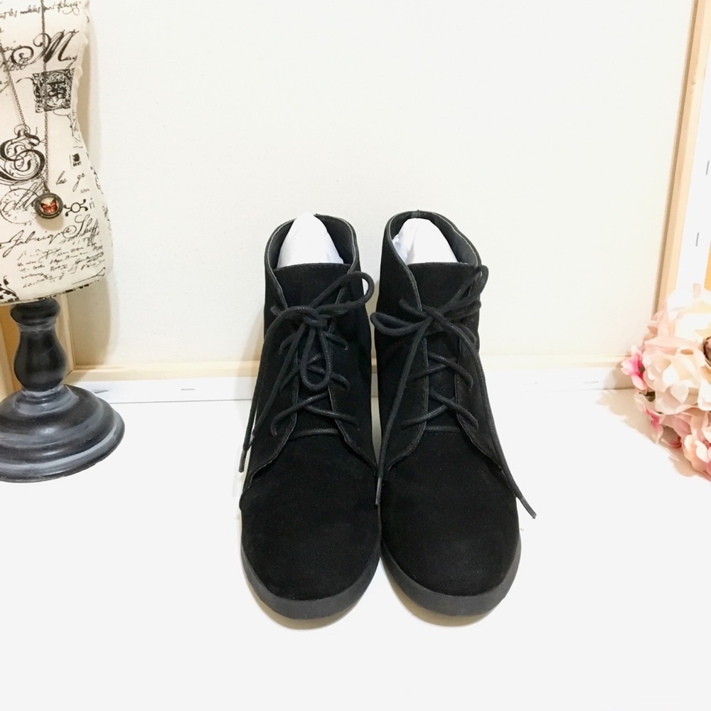 2 Inch Black wedge booties - Picture 7 of 7